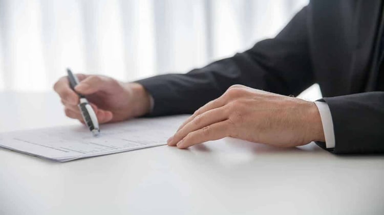 Régularisation des Algériens sans papiers : étapes clés à l’étranger