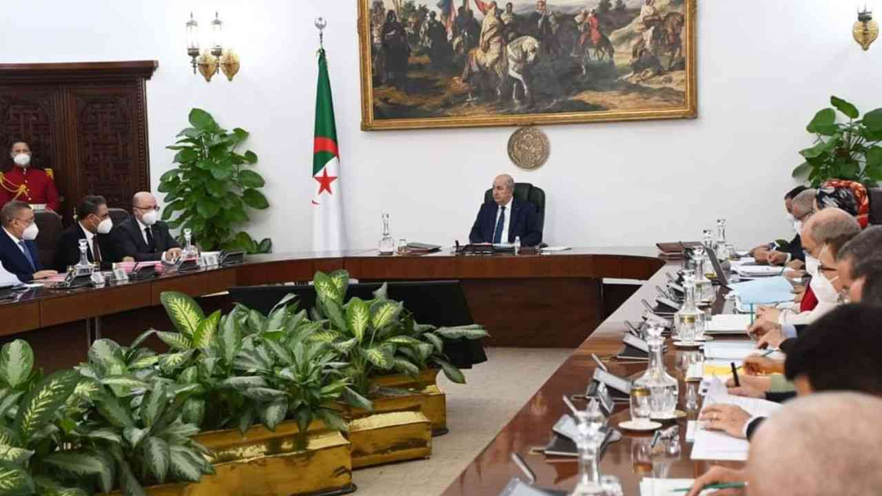 Hausse des retraites en Algérie : qui en profite vraiment ?