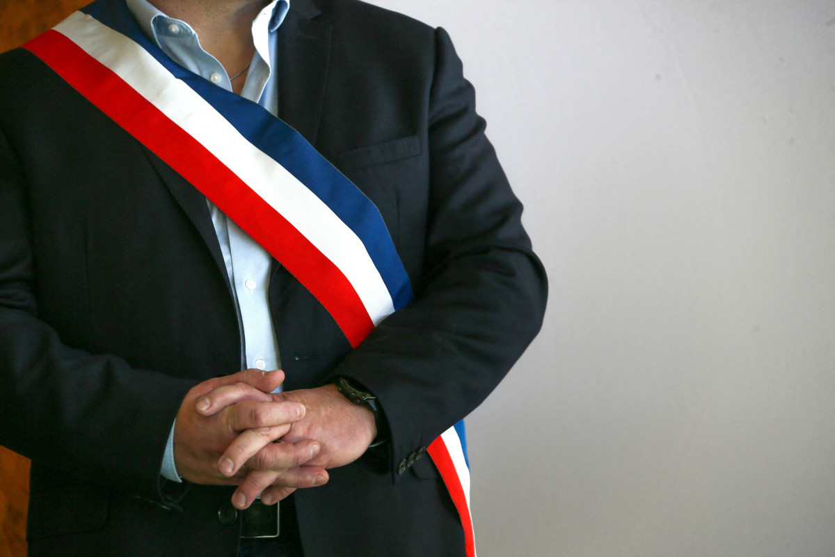Un maire démissionne face à un mariage sous OQTF