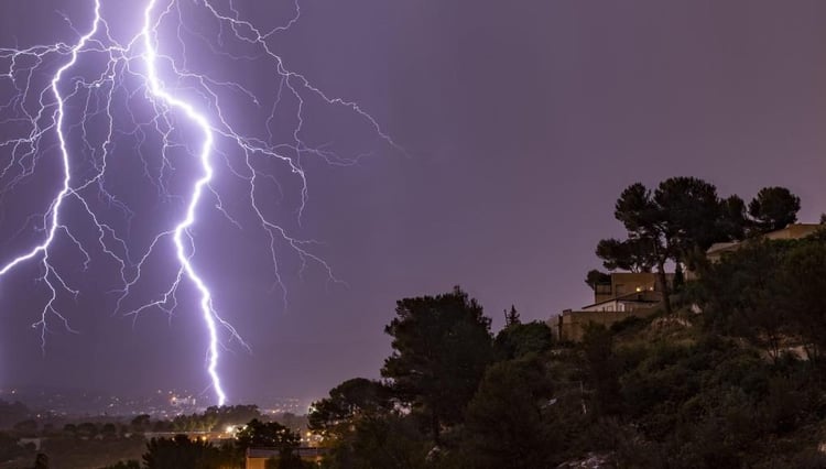 Météo Algérie du 8 octobre : ciel calme au nord, orages au sud et vigilance en plusieurs wilayas !