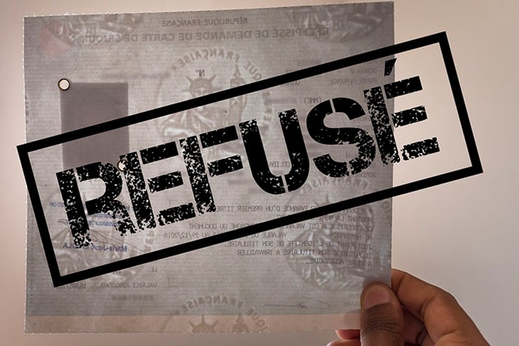 Refus de titre de séjour : comment contester efficacement ?
