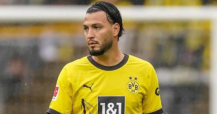 Bensebaini en difficulté au BVB : inquiétudes en Algérie