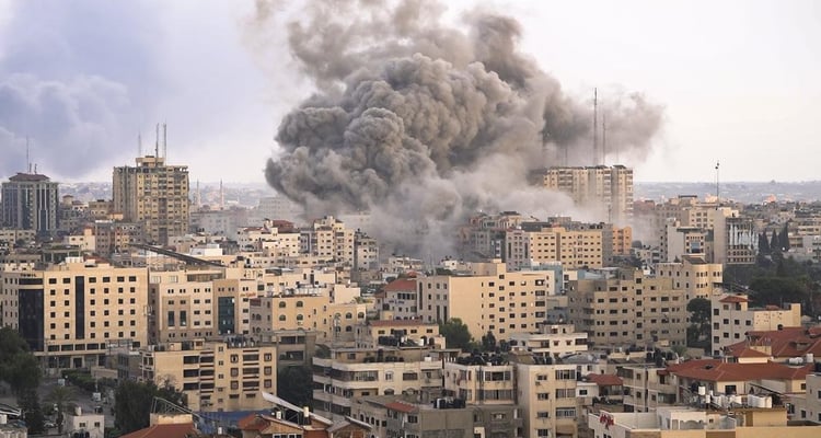 Israël frappe Gaza à nouveau malgré le cessez-le-feu