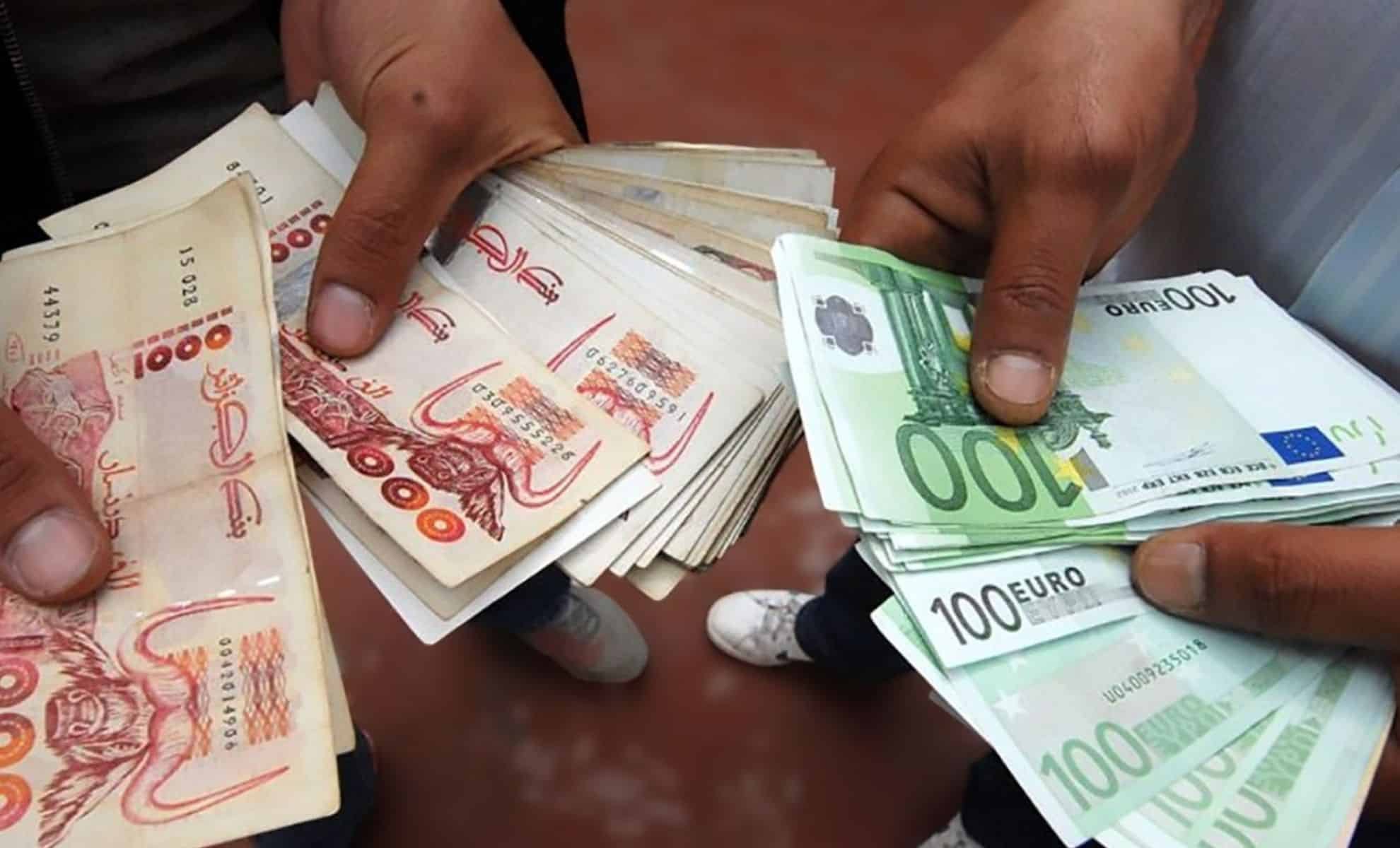 Taux de change : euro en baisse face au dinar algérien, le dollar résiste encore