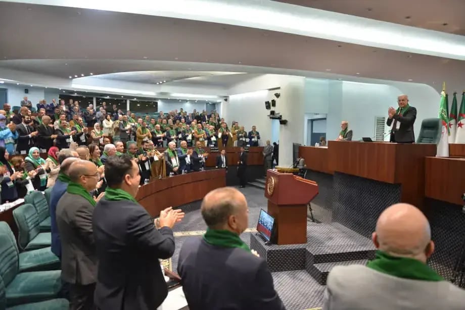 Colonialisme en Algérie : pourquoi le Sénat dit non à 13 lois