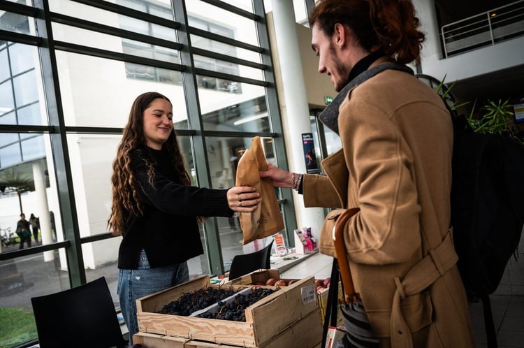 Le combat émouvant d’une Algérienne exilée en France