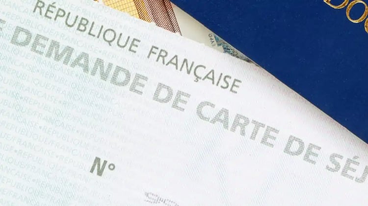 Titres de séjour: Fin du 360°, ce qui change!
