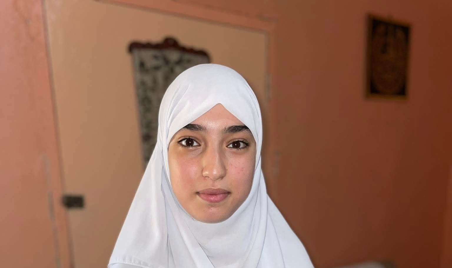 Raounak Zani, major du bac 2025, s’envole pour le Royaume-Uni pour étudier l’IA
