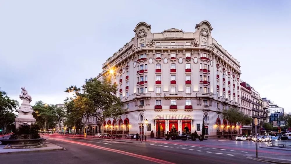 Hôtel El Palace de Barcelone : l’Algérie frappe fort avec un plan de gestion sur 30 ans
