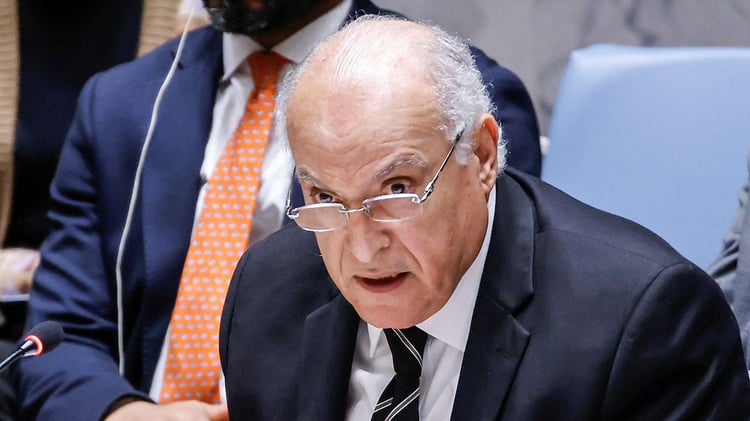 Les expulsions des sans-papiers algériens : ce que révèle Barrot