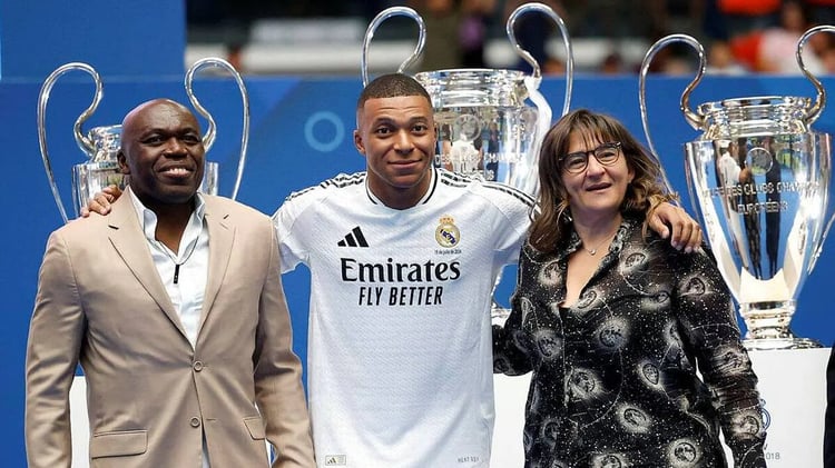 Fayza Lamari révèle la vie hors normes de Kylian Mbappé