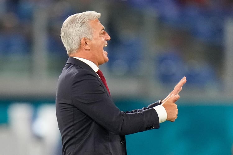 Vladimir Petkovic recadre son équipe et crée la surprise