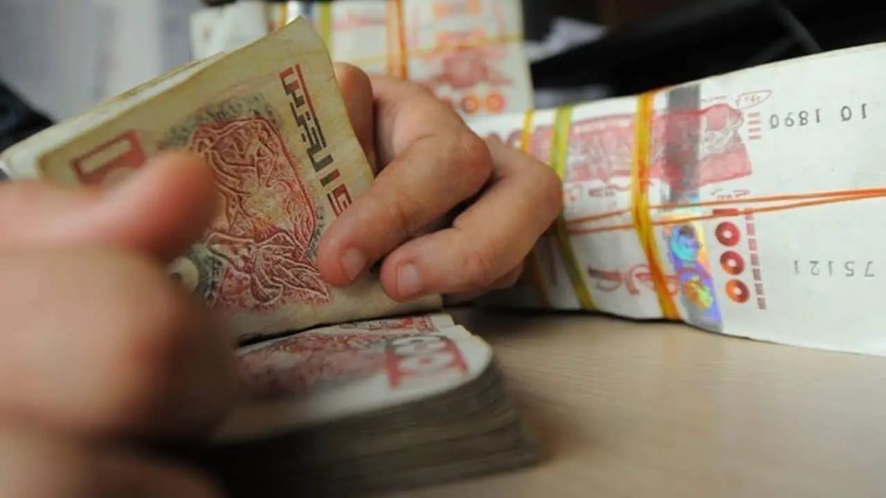 Salaire minimum en Algérie : le classement MENA 2026 dévoilé