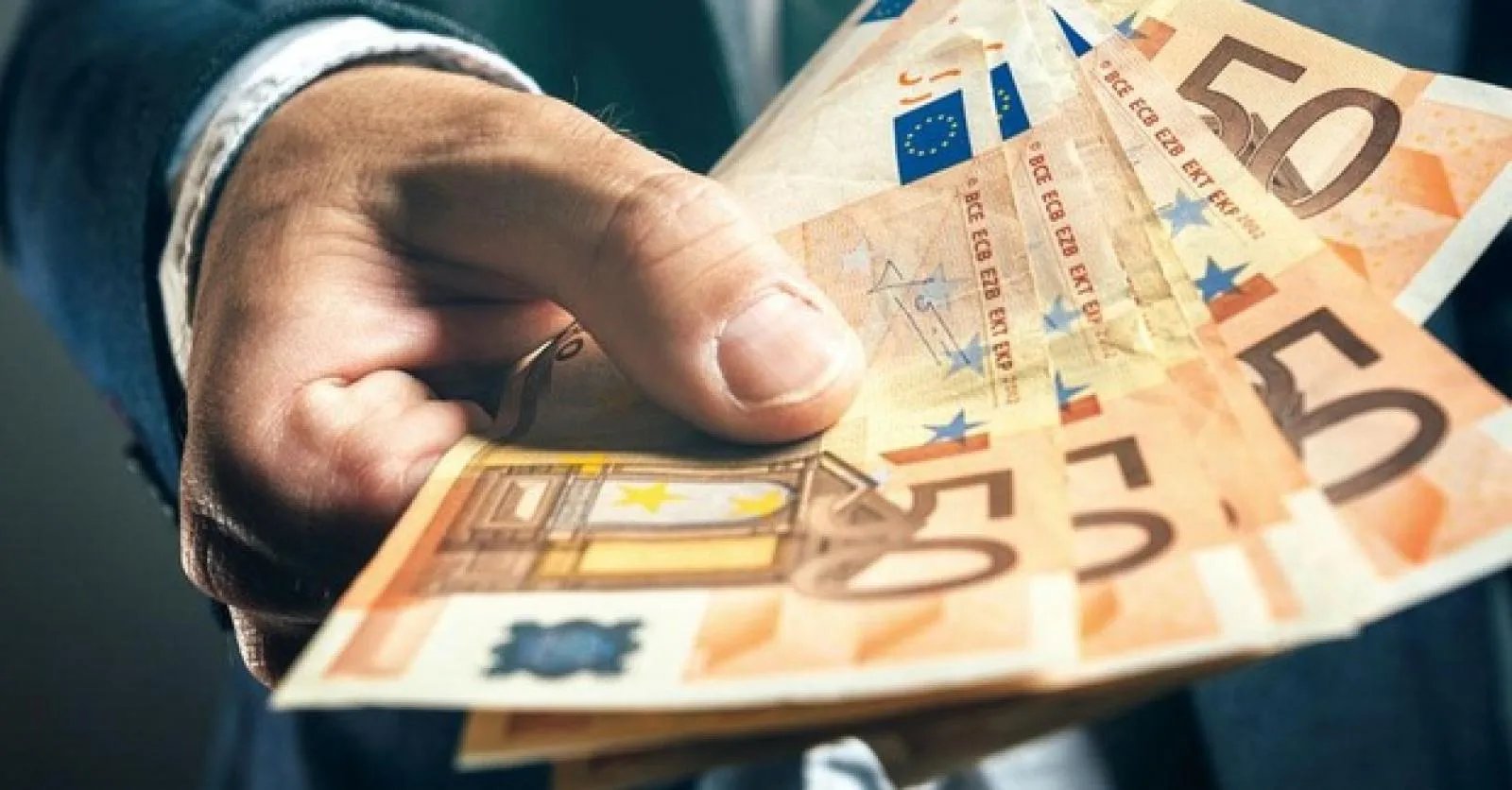Nouveaux frais de visa et fin du cash en Belgique : découvrez pourquoi
