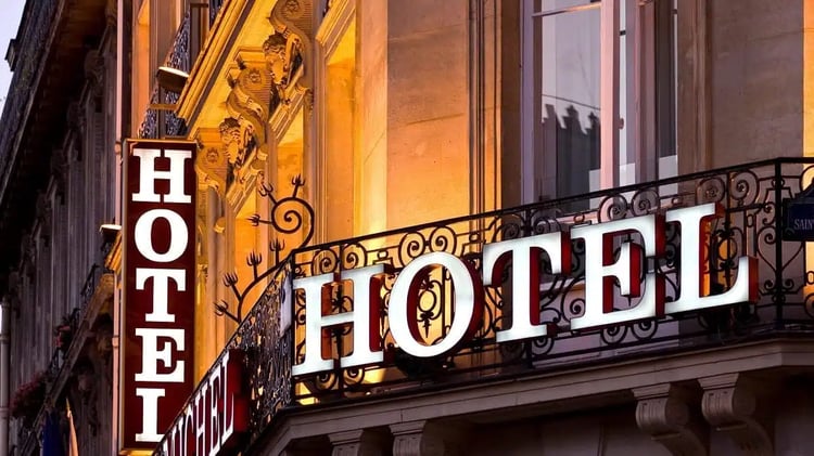 Hôtel El Palace : l’Algérie vise une vente à 100 millions €