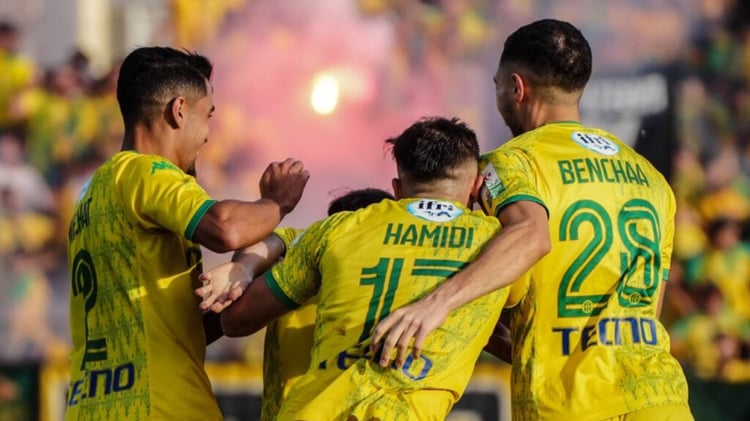 la JS Kabylie écrase Monastir