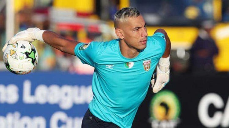 Chaouchi et M’Bolhi de retour ? La réponse de Petkovic