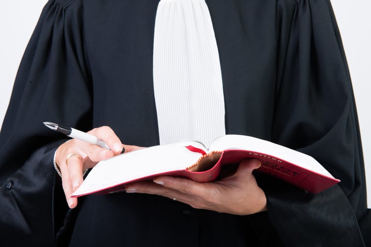 Rétention d’un Algérien à Bordeaux : une détention contestée au cœur de la crise France-Algérie