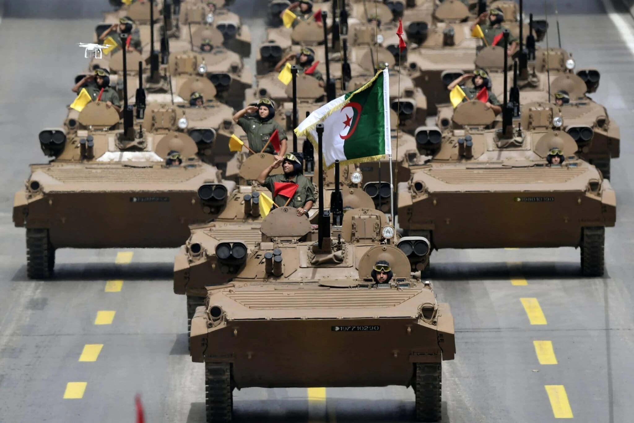 Budget militaire 2026 : l’Algérie frappe un record historique