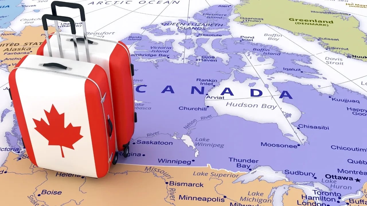 Immigration francophone : le Canada revoit ses objectifs 2026