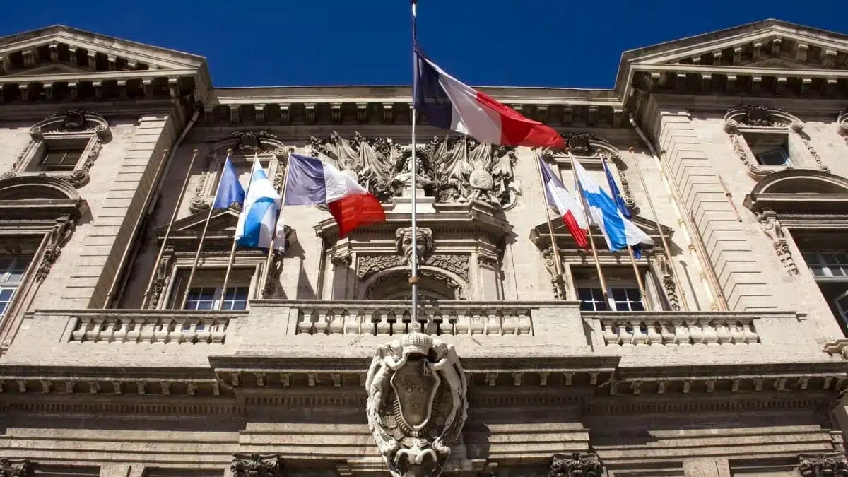 Comment un étudiant algérien a gagné contre la préfecture en France ?