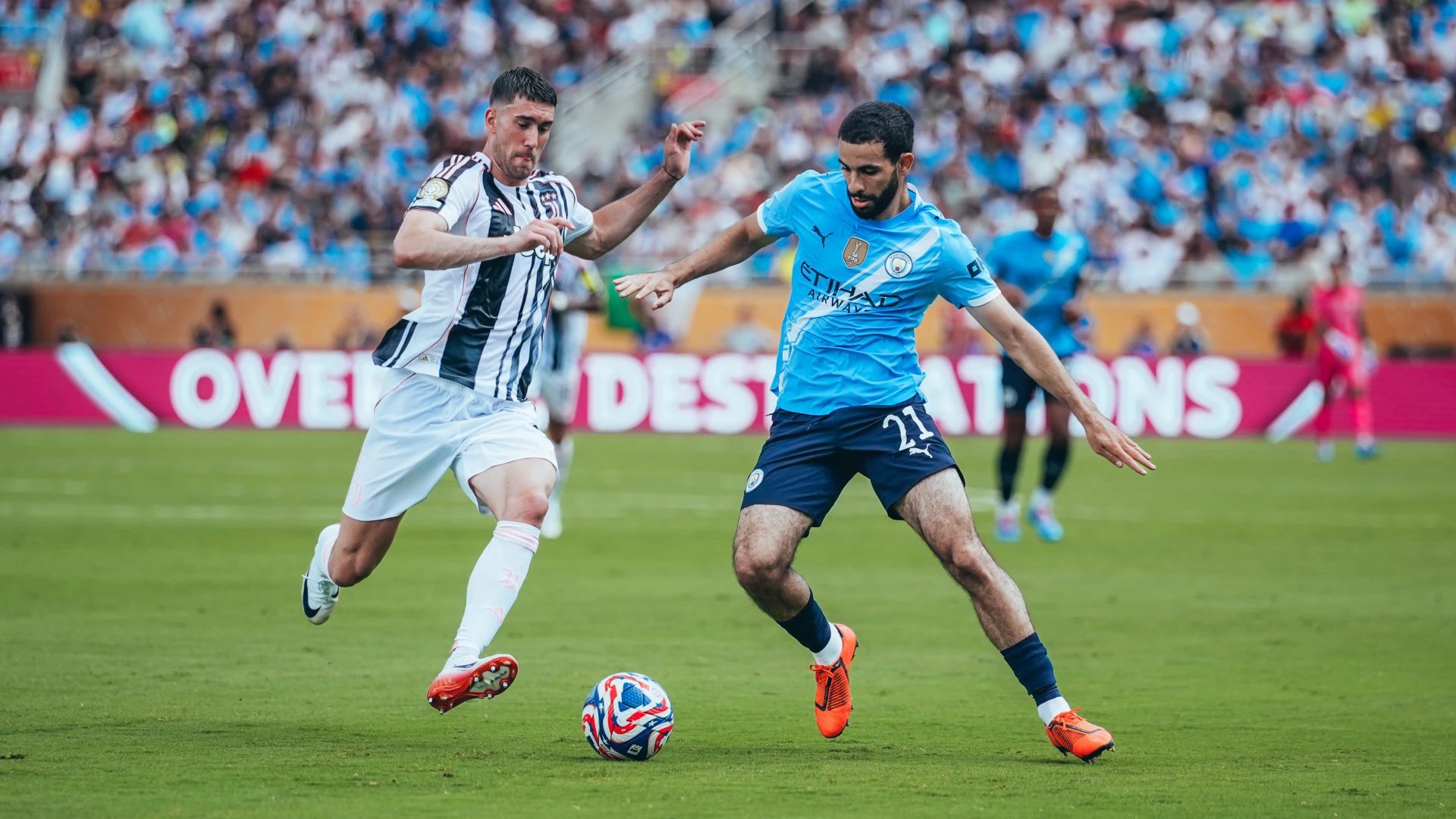 Performance remarquable de Rayan Aït-Nouri en club