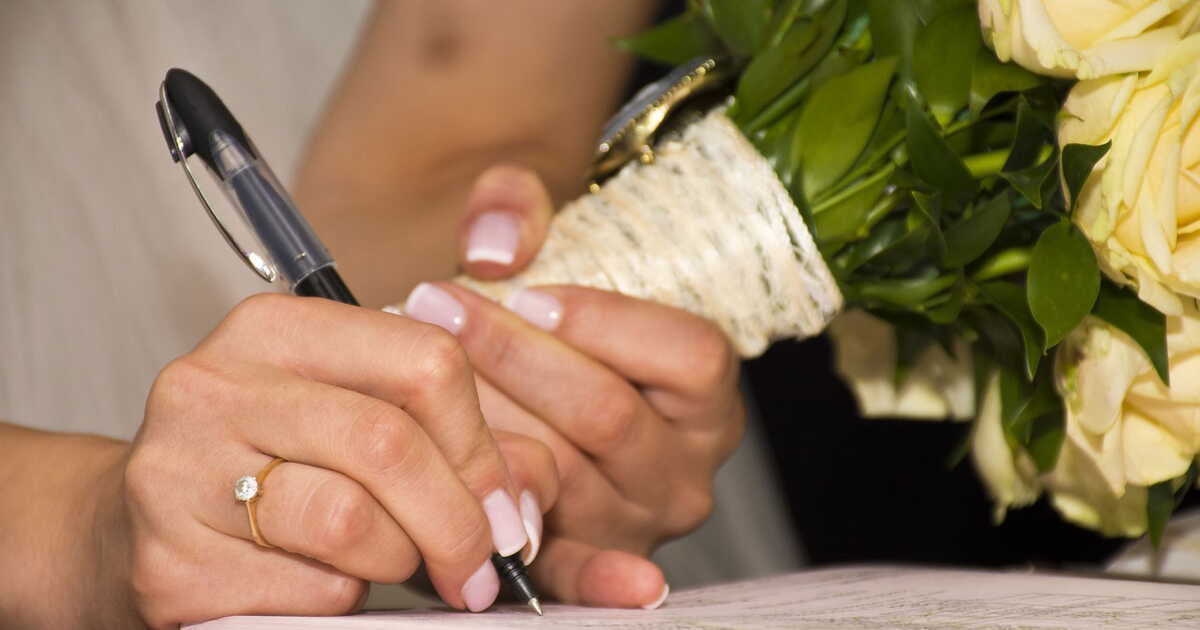 Révélations sur un juteux réseau de mariages blancs en France