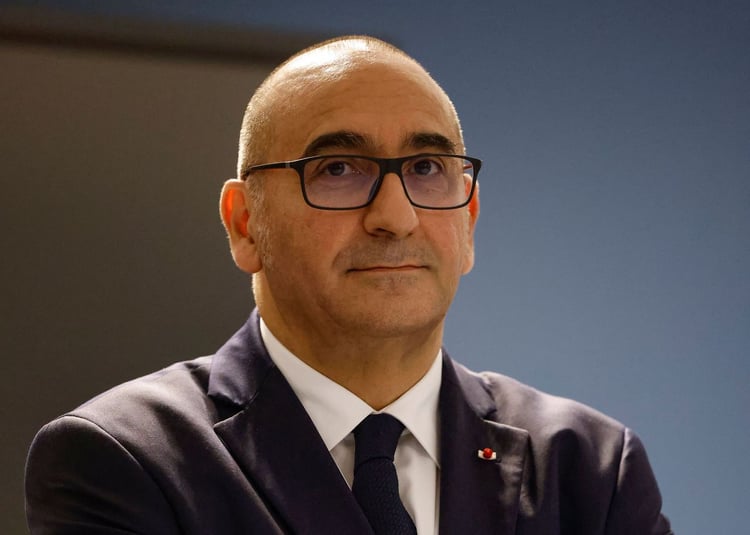 Algérie: Le ministre de l'Intérieur français attendu?