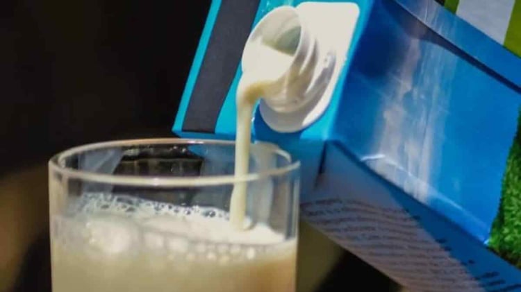 Réaction choc du ministère sur la polémique du lait UHT en boîte