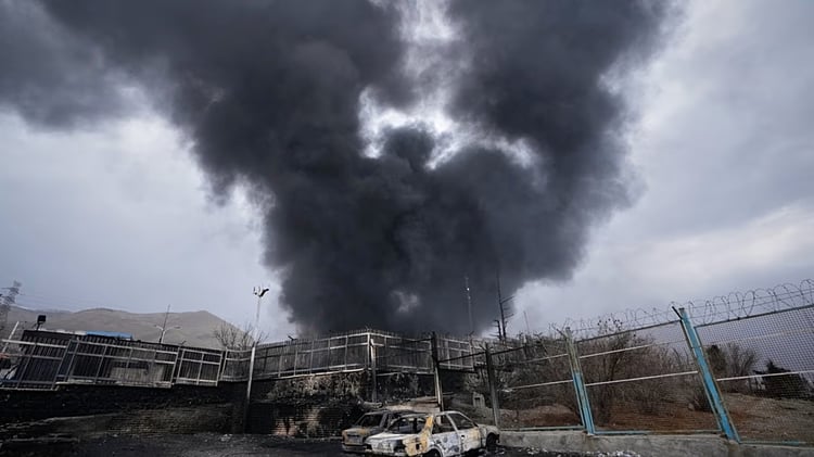 Des vidéos de destruction interdites : les implications aux Émirats arabes unis