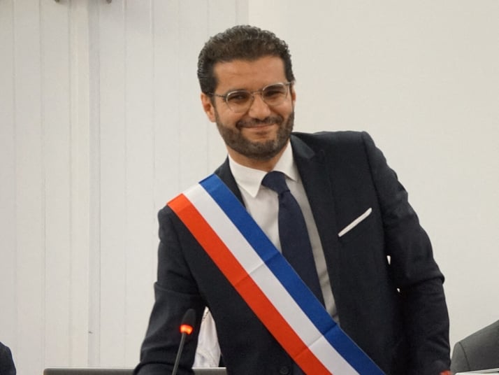 Un Franco-Algérien défie les attentes et devient maire !