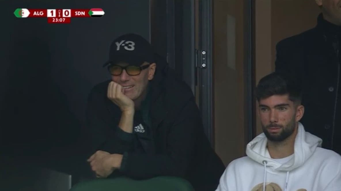 Zidane à la CAN 2025 : l'identité surprise de son accompagnant