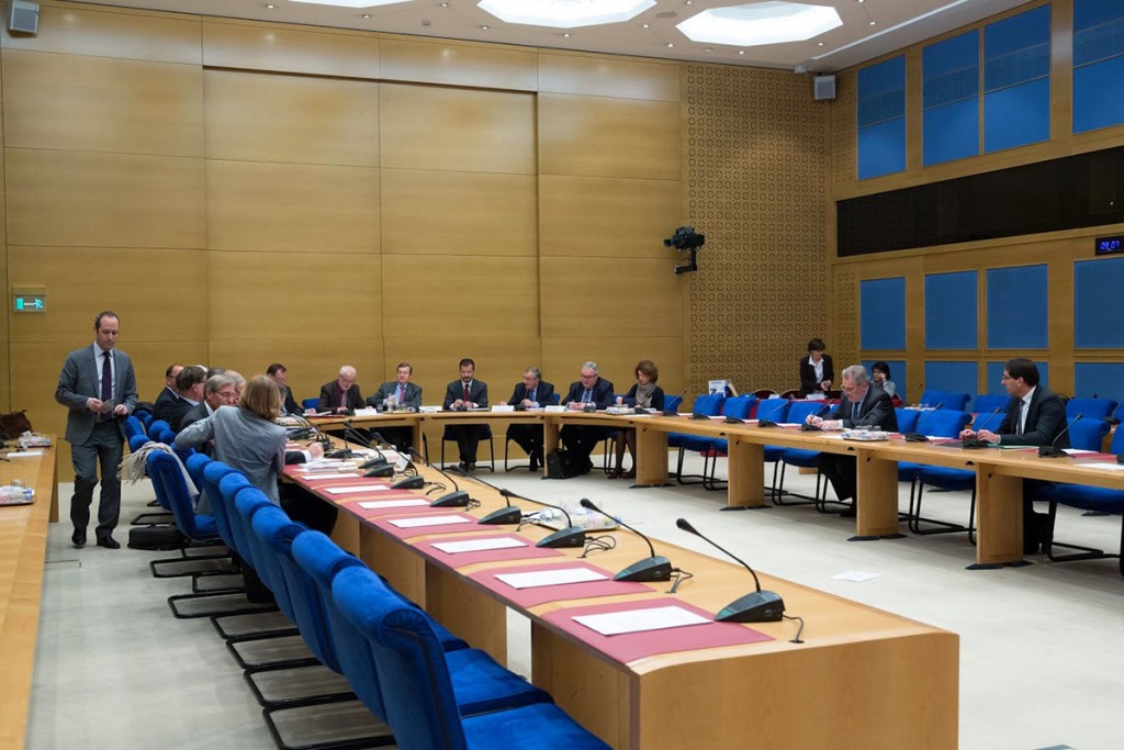 Titres de séjour: Fin du 360°, ce qui change!