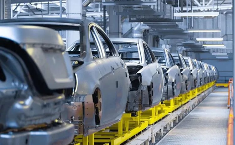 Nouvelle règle choc pour les constructeurs automobiles en Algérie