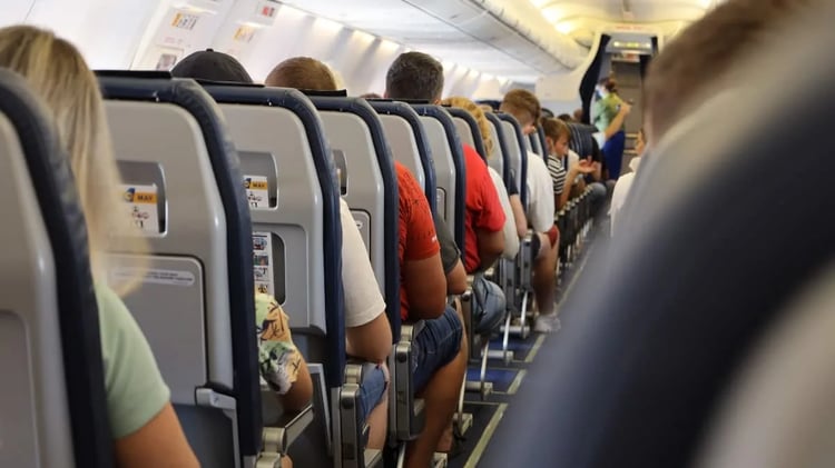 « Vol Transavia Oran-Paris : le passager qui a semé le chaos »