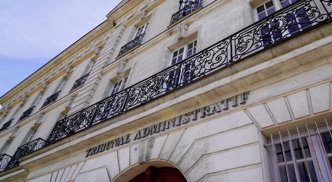 Visa Annulé : Astuces d'un Couple pour Battre le Consulat