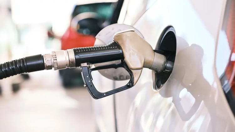 Prix du carburant en 2026 : L'Algérie dans le top 6 des pays les moins chers