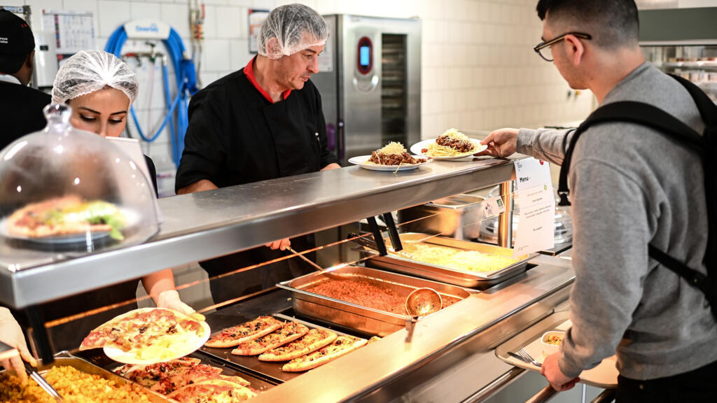 Nouvelle mesure : repas étudiant à 1 €, qu'en est-il pour les Algériens ?