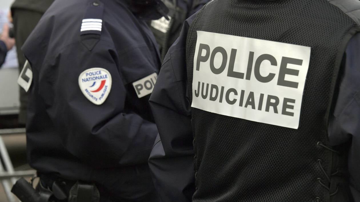 Policier mis en examen à Bobigny : révélations choc sur la mort d’un sans-papier