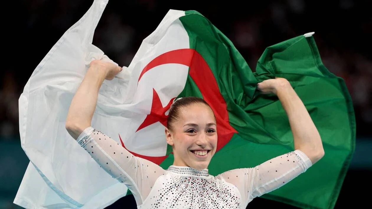 Kaylia Nemour écrit l'histoire pour l'Algérie : Une première médaille d'or aux barres asymétriques aux JO de Paris 2024