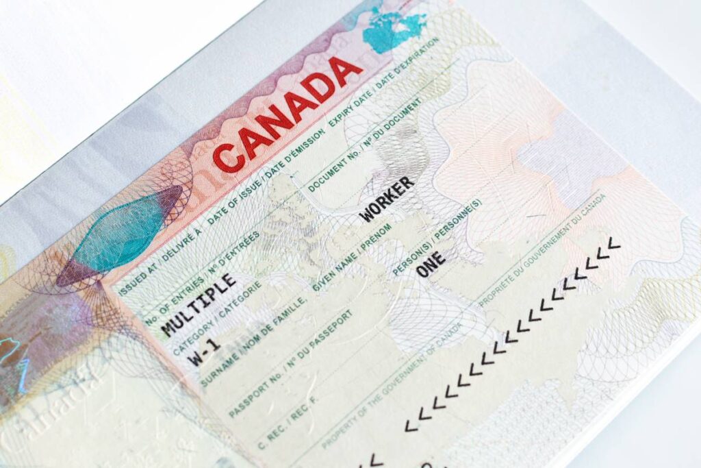 Combien d’Algériens deviendront Canadiens en 2025 ?