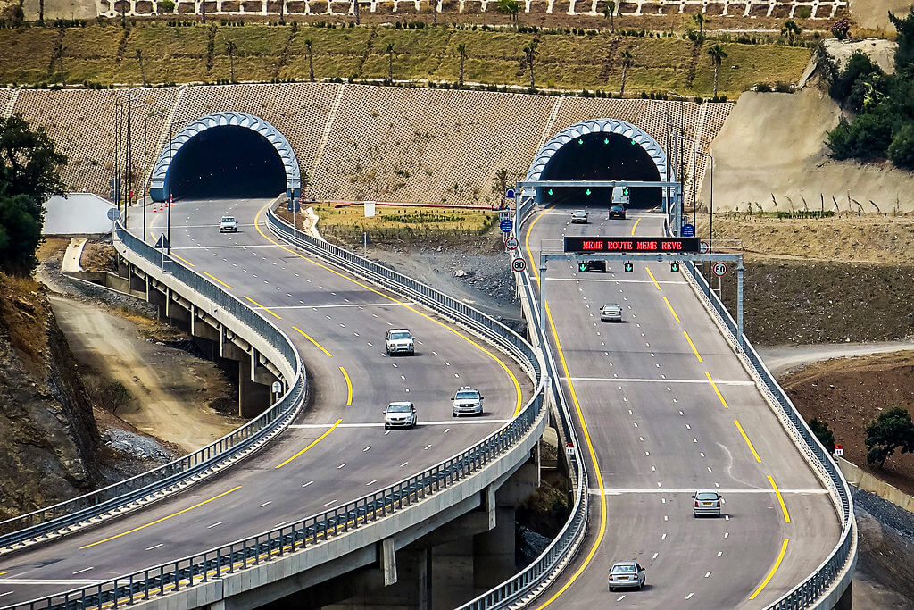 Algérie : drame dans le tunnel de la Chiffa, découvrez les détails tragiques
