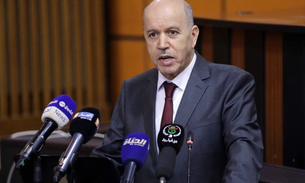 Algérie : Une retraite anticipée à 32 ans ? La réponse du ministre