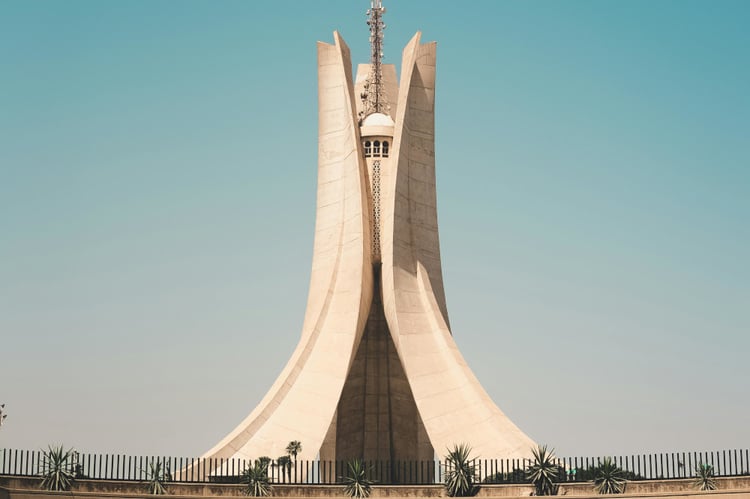 Découvrez Alger : la pépite économique au départ de France !