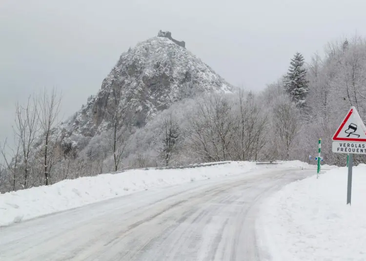 chutes de neige et aux fortes pluies ce week-end dans ces villes...