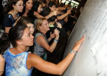 Bac 2025 en Algérie : les raisons surprenantes de la réussite des filles