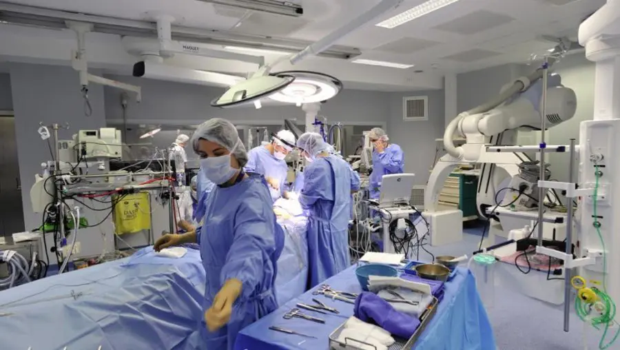 Médecin algérienne contrainte de rembourser 34 000 euros à un hôpital français : les raisons derrière cette décision choc