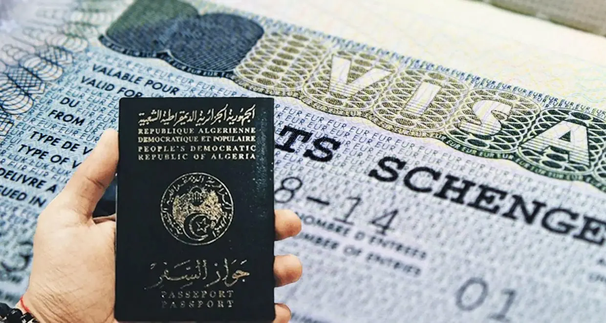 Visa long séjour suspendu pour les Algériens : quel impact pour les voyageurs et les familles en France ?