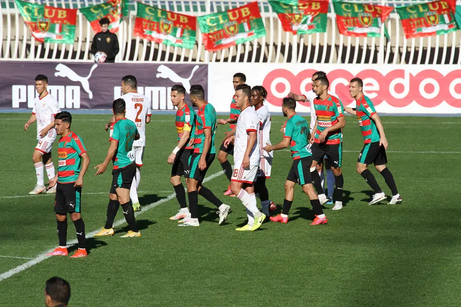 Deux jeunes talents algériens traversent la Méditerranée pour percer dans le football européen