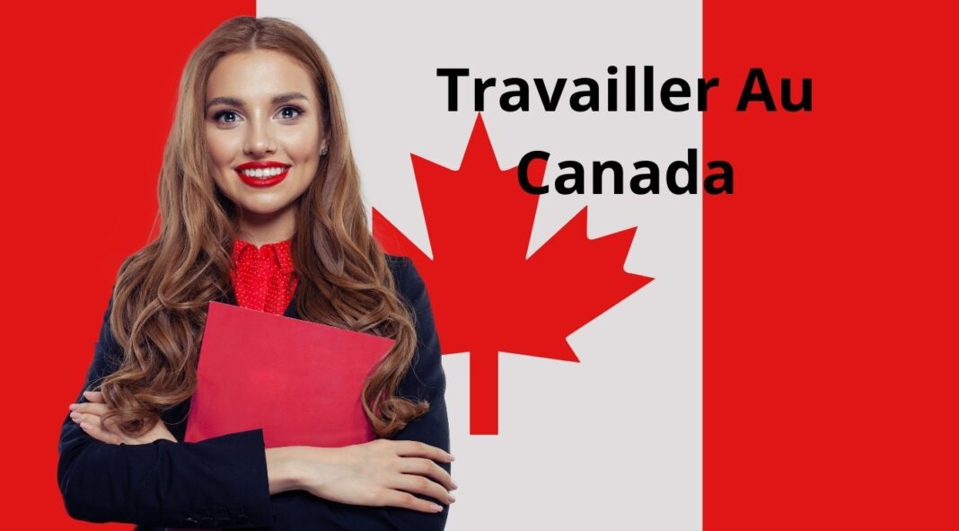 Le Québec lance un programme de recrutement de 3 000 travailleurs, ressortissants algériens Femme souriante tenant un dossier, symbole de travail au Canada.